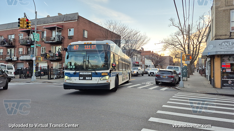 MTA New York City 7426 on the T324 7 shuttle
2015 NFI XD40 #7426 on the T324 7 shuttle
