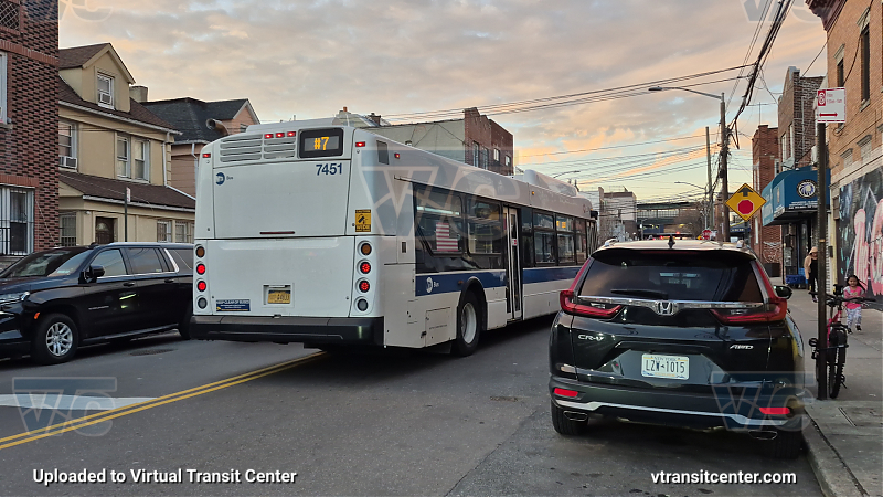 MTA New York City 7451 on the T324 7 shuttle
2015 NFI XD40 #7451 on the T324 7 shuttle
