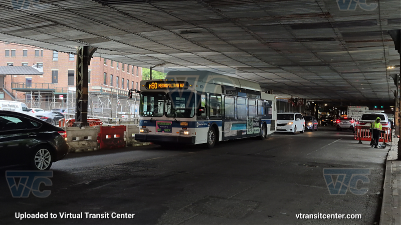 MTA New York City 670 on the B107 M shuttle 
2013 NFI C40LF #670 on the B107 M shuttle 
