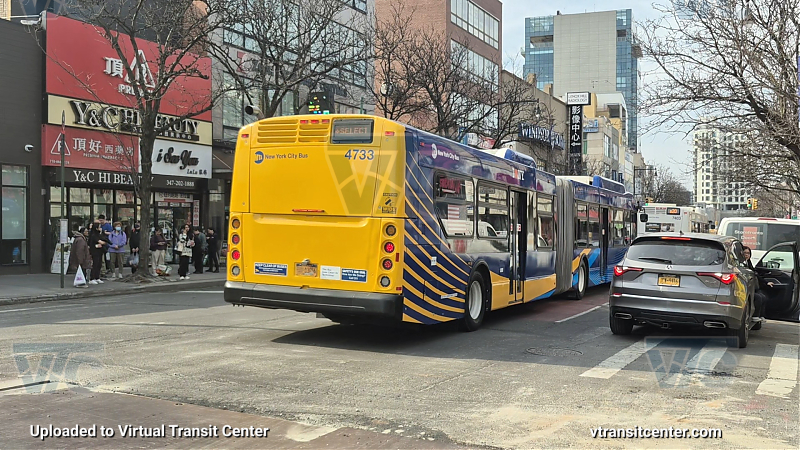 2012 NFI XD60 #4733 on the Q44-SBS
2012 NFI XD60 #4733 on the Q44-SBS
