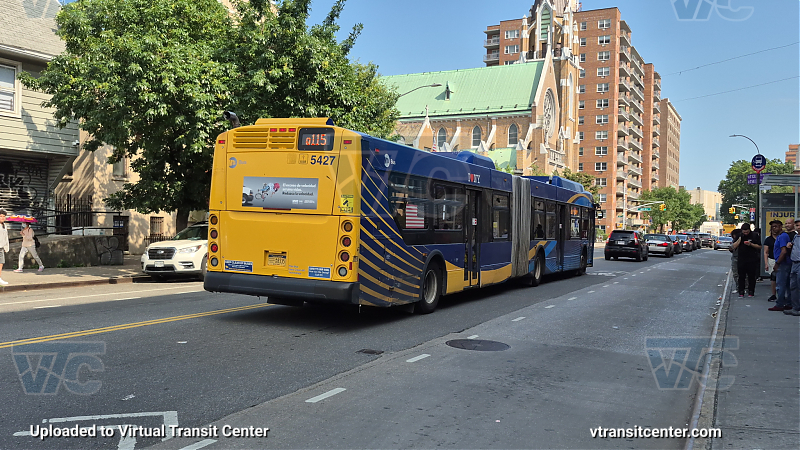 MTA New York City 5427 on the Q115
2015 NFI XD60 #5427 on the Q115
