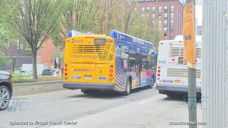 New York City Transit #5009 on the Q67
New York City Transit #5009 on the Q67
