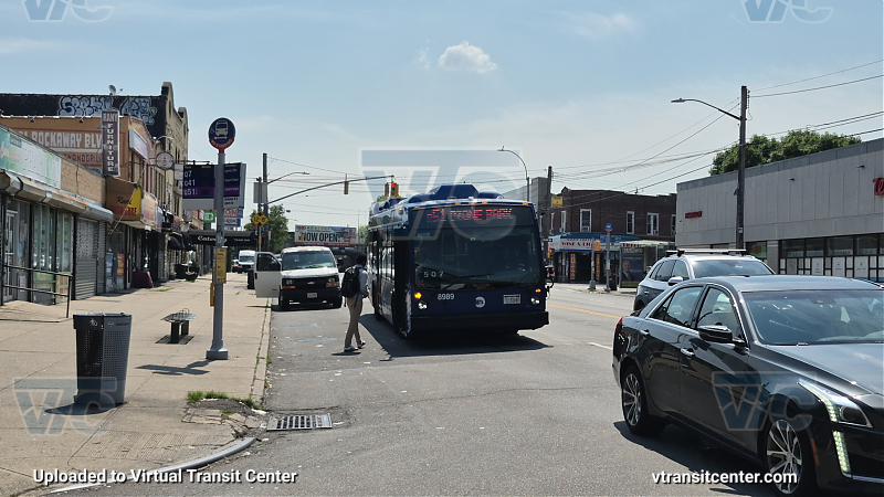 MTA Bus Company #8989 on the Q51
MTA Bus Company #8989 on the Q51
