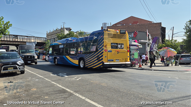 New York City Transit Bus #8820 on the T324 7 shuttle
New York City Transit Bus #8820 on the T324 7 shuttle
