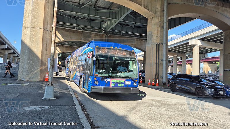 New York City Transit Bus #9802 on the X80
With Let's Go Knicks P/R code
