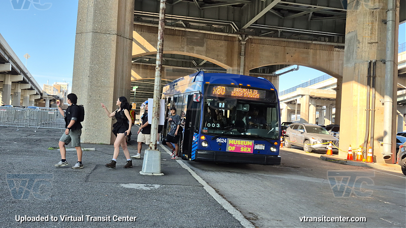 New York City Transit Bus #9624 on the X80
New York City Transit Bus #9624 on the X80
