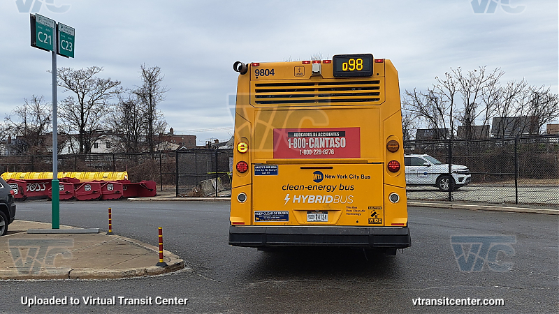 2021 Nova LFS HEV #9804 on the Q98 A shuttle 
2021 Nova LFS HEV #9804 on the Q98 A shuttle 
