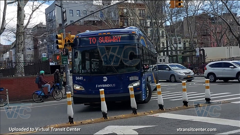 2021 NFI XDE40 #9441 on the D shuttle
2021 NFI XDE40 #9441 on the D shuttle
