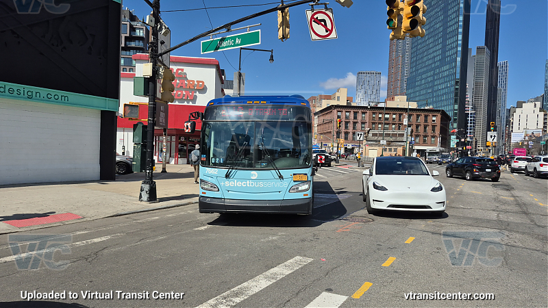 MTA New York City 7662 on the B116 Q shuttle 
2018 NFI XD40 #7662 on the B116 Q shuttle 
