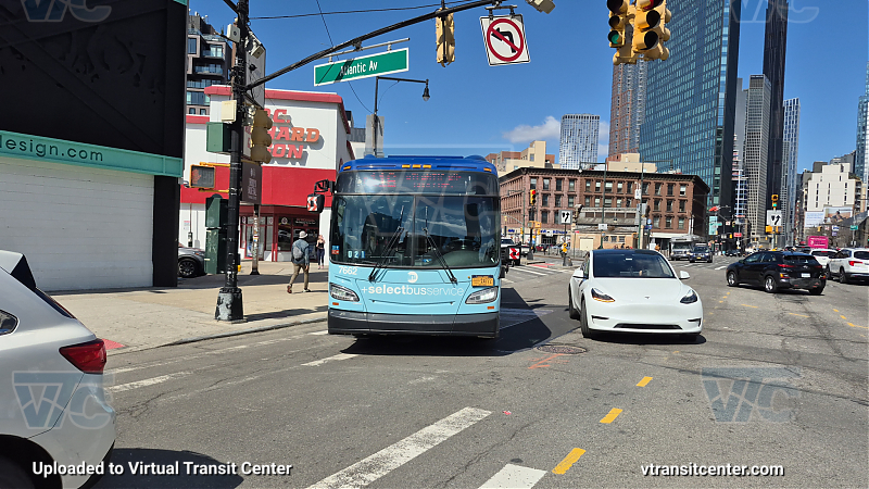 MTA New York City 7662 on the B116 Q shuttle 
2018 NFI XD40 #7662 on the B116 Q shuttle 
