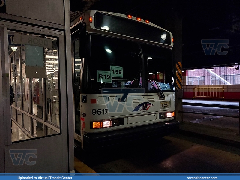 NJ Transit 9617 on Route 159
Route 159
Neoplan AN459
Port Authority Bus Terminal, Manhattan, New York City, NY
Keywords: NJTBus;Neoplan