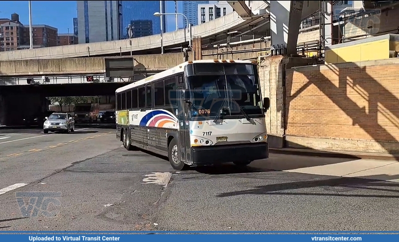 NJ Transit 7117
Blank Sign
MCI D4500CT MTA NYCT reject
10th Avenue at W 40th Street, New York City, NY
Keywords: NJTBus;D4500CT