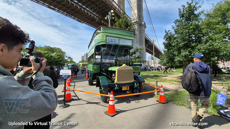 303 at New York Transit Museum's Bus Festival
303 at New York Transit Museum's Bus Festival
