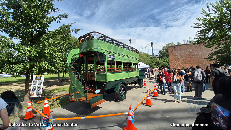 303 at New York Transit Museum's Bus Festival
303 at New York Transit Museum's Bus Festival
