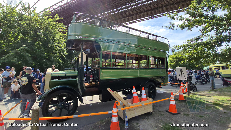 303 at New York Transit Museum's Bus Festival
303 at New York Transit Museum's Bus Festival
