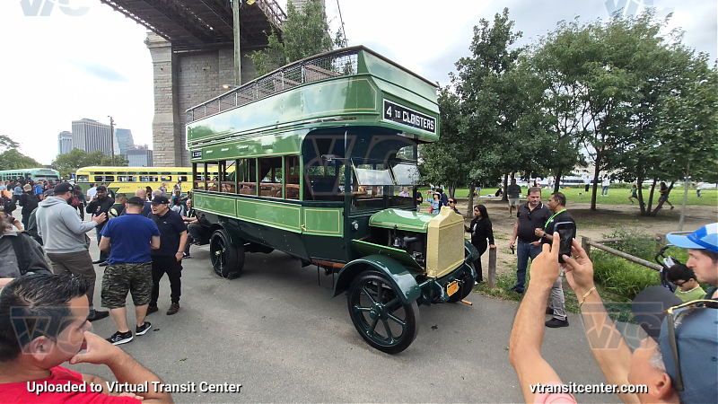 303 at New York Transit Museum's Bus Festival 
303 at New York Transit Museum's Bus Festival
