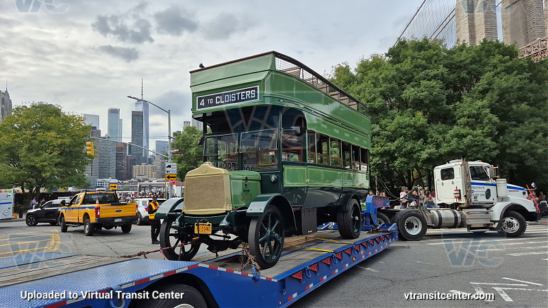 303 at New York Transit Museum's Bus Festival
303 at New York Transit Museum's Bus Festival
