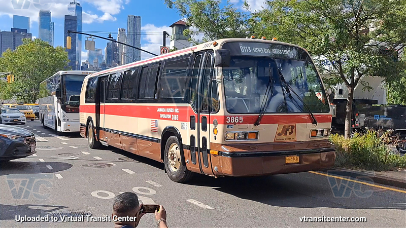 3865 at New York Transit Museum's Bus Festival
3865 at New York Transit Museum's Bus Festival
