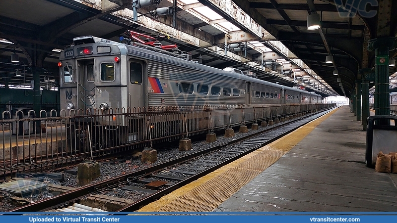 NJ Transit Arrow III 1332
Hoboken
General Electric Arrow III
Hoboken Terminal, Hoboken, NJ
