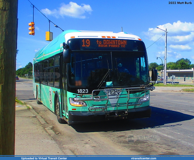 DDOT 1823 on route 19
2018 DDOT New Flyer XD40 on route 19 at Fort Street and Outer Drive in Detroit, MI
Keywords: DDOT