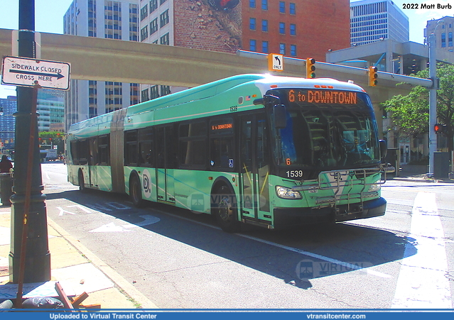 DDOT 1539 on route 6
2015 DDOT New Flyer XD60 on route 6 at Michigan Avenue and Cass Avenue in Detroit, MI
Keywords: DDOT
