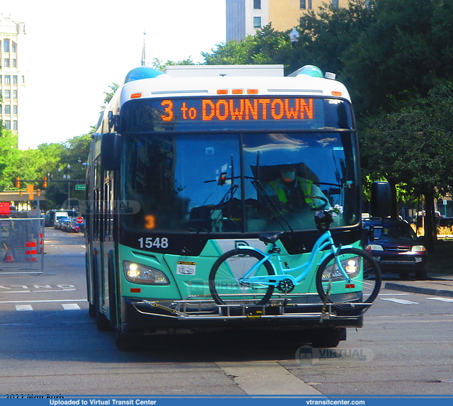 DDOT 1548 on route 3
2015 DDOT New Flyer XD60 on route 3 at Washington Boulevard and Michigan Avenue in Detroit, MI
Keywords: DDOT