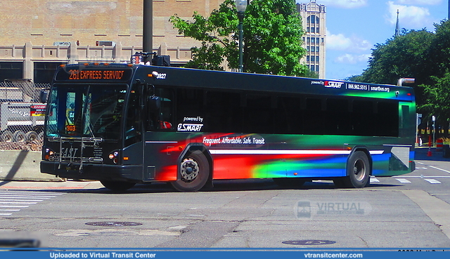 SMART 3827 on route 261
2018 SMART Gillig BRT on FAST Michigan route 261 at Washington Boulevard and Michigan Avenue in Detroit, MI
Keywords: SMART