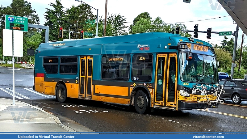 King County Metro 2014 New Flyer XDE35 3724
Route 348 Outbound exiting Northgate Station
