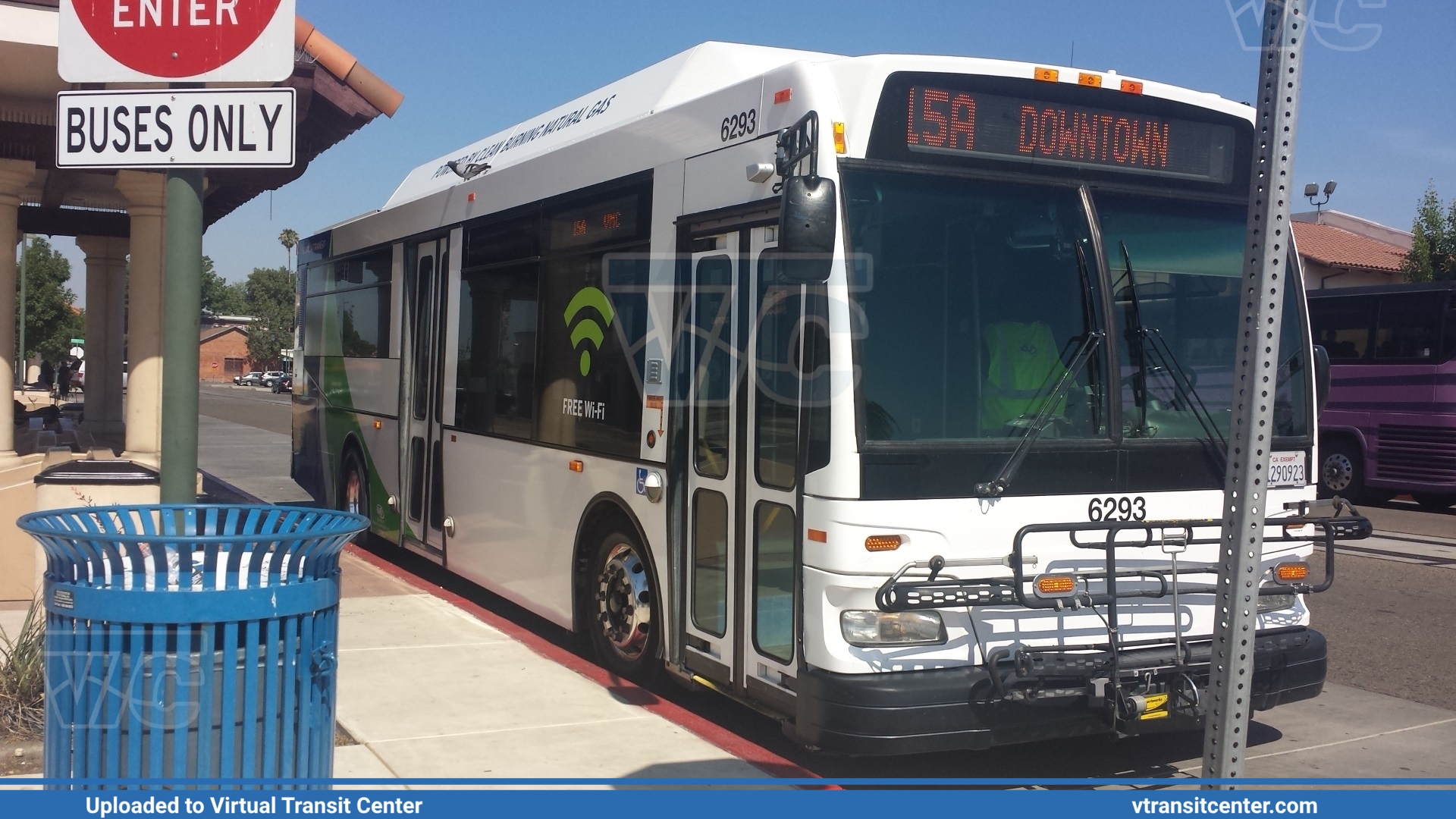 Tulare/Visalia, California Tulare Intermodal Express 2015 Gillig Low