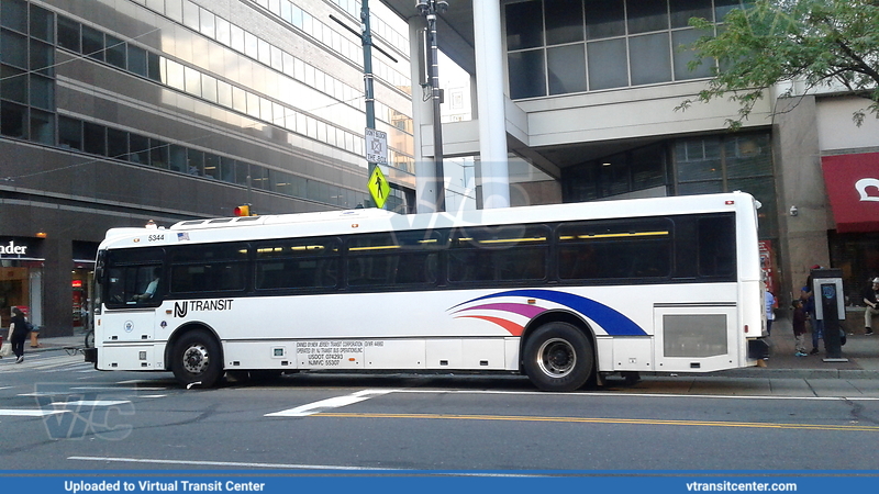 NJ Transit 5344
A fresh CAT NABI on Market Street at 11th Street.
9/15/2017
Keywords: NJT;NABI;416