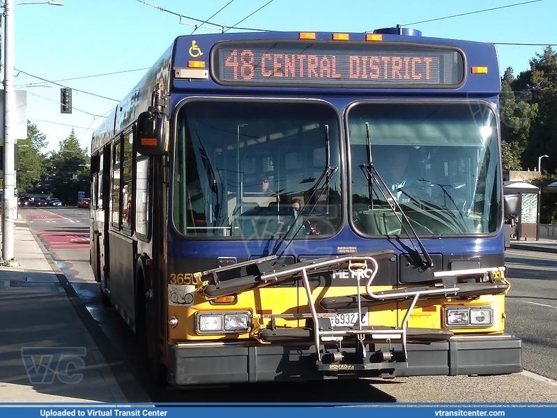 D40LF 3655? on rt 48 to Mt Baker
