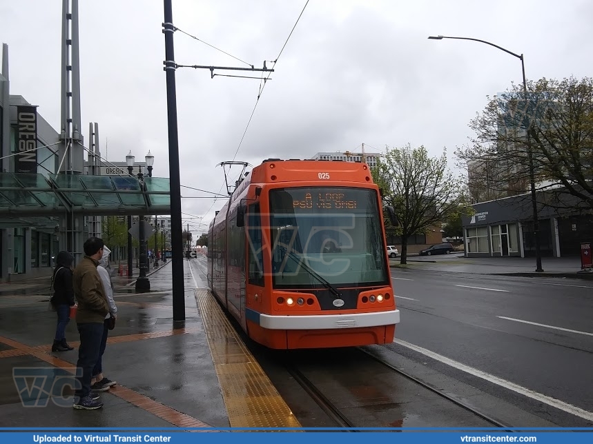 Portland TriMet Trimet United Streetcar 100 025 Oregon Convention Center VTC Multimedia