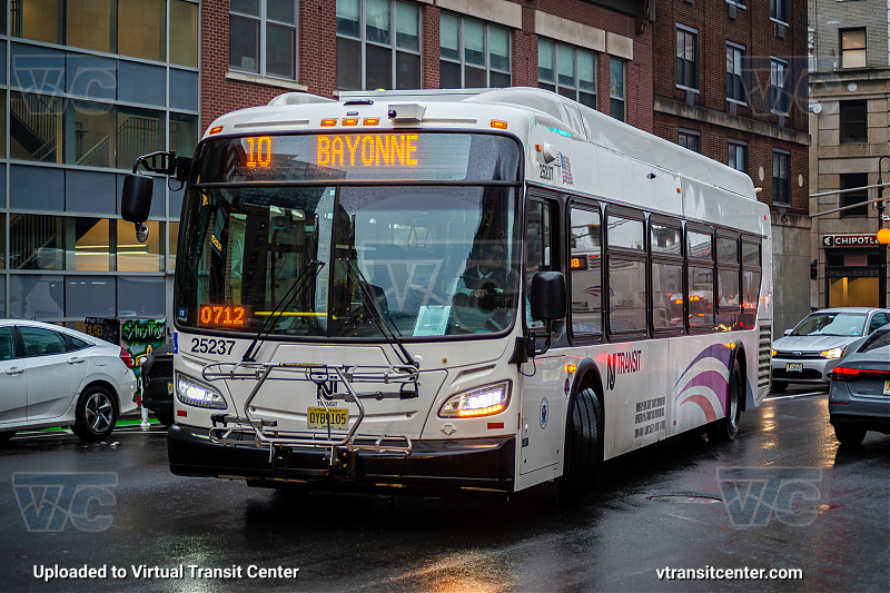 NJ Transit 25237 On Route 10
Route 10 jersey City Journal Square
Keywords: NJT Bus;NJ Transit;New Flyer XD40