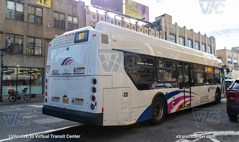 NJ Transit 25233 on Route 87
Route 87 Gates Ave via Journal Square
Keywords: NJT Bus;NJ Transit;New Flyer XD40