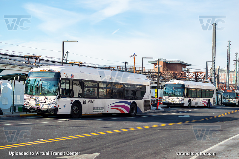NJ Transit 25228 on Layover 
Layover at Hoboken Terminal 
Keywords: NJT Bus;NJ Transit;New Flyer XD40