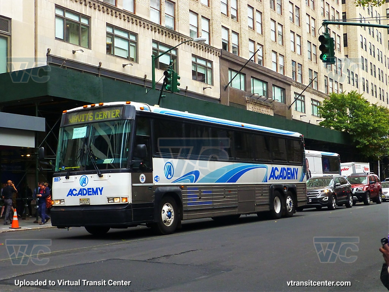 Nj Transit 8667
Academy Bus D4000 8667 on its way to Javits Center in Manhattan
