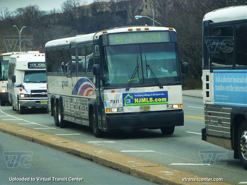 NJ Transit 7911
D4000 7911 deadheading to NYC
