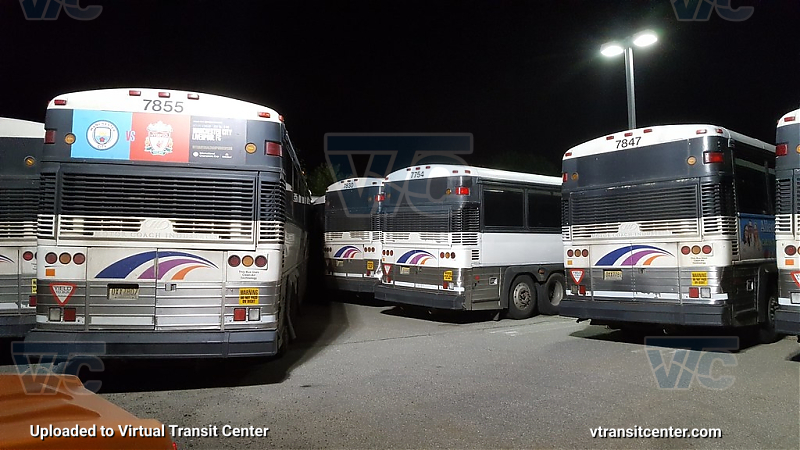 Nj Transit 7855, 7830, 7754, 7847
D4000s buses layover at the mall 
