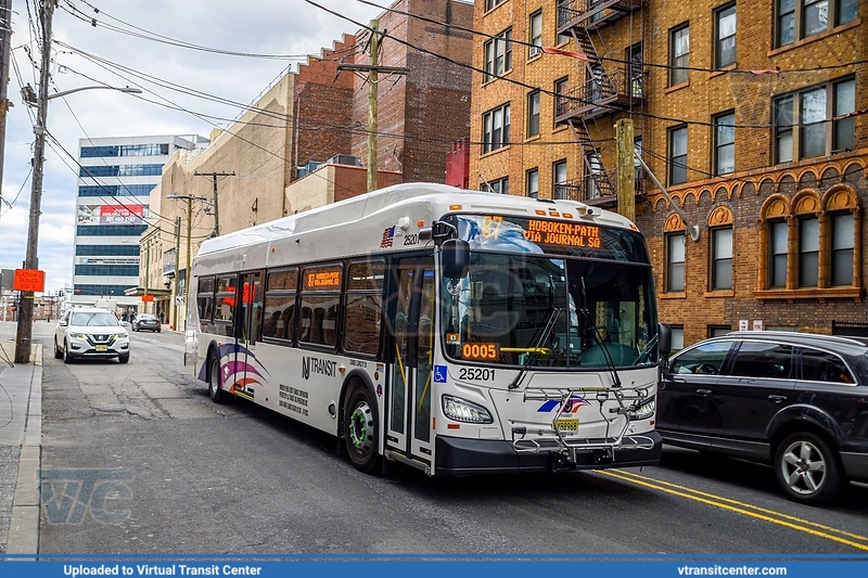 NJ Transit 25201 on Route 87
Route 87 to Hoboken-Path via Journal Square
New Flyer XD40
Pavonia Avenue and Homestead PL, Jersey City, NJ
Keywords: NJTBus;XD40