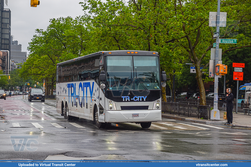 Tri-City Charter 2017 Vanhool CX45
