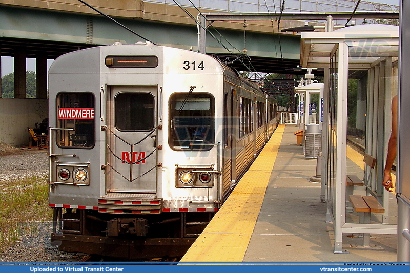 Cleveland RTA "The Rapid" 314 Red Line
Tri-C Campus Station
