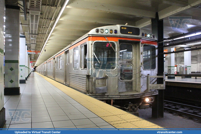 SEPTA Metro Broad Street/B-IV 669 on Broad St Express 
Broad Street Express terminating. 
Walnut-Locust Station 
