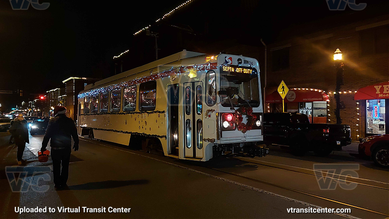 Festive Suburb Holiday?
Taken Dec. 20th, 2023. Septa hosting a festive charter LVR car ride through Media using #124. Christmas Trolley made by Victory Depot.
