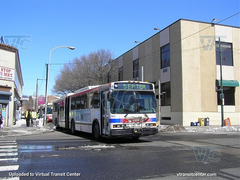 SEPTA 7217 on an EL Shuttle
El Shuttle

