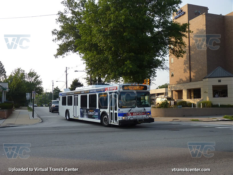 SEPTA 5425 on Route 44
Route 44 to Independence Hall via 23rd-Race
Keywords: SEPTA Bus;New Flyer D40LF