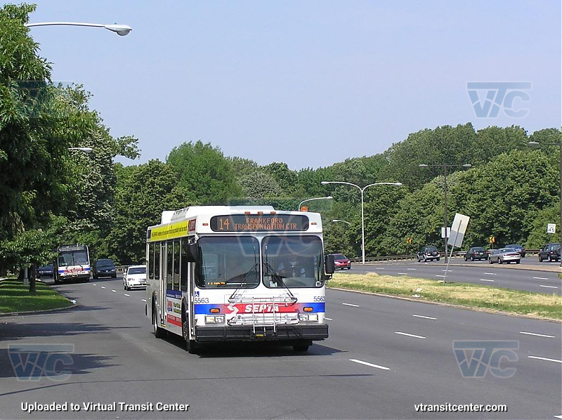 5563cr-rooseveltblvdbyrooseveltmall_33926728526_o.jpg