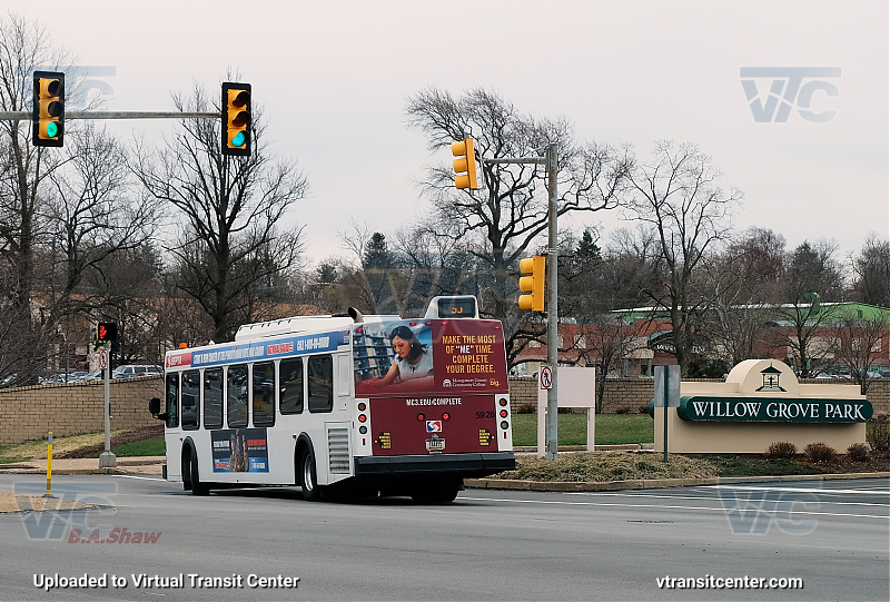 5928---turning-into-willow-grove-mall---4-7-18_40416159745_o.jpg