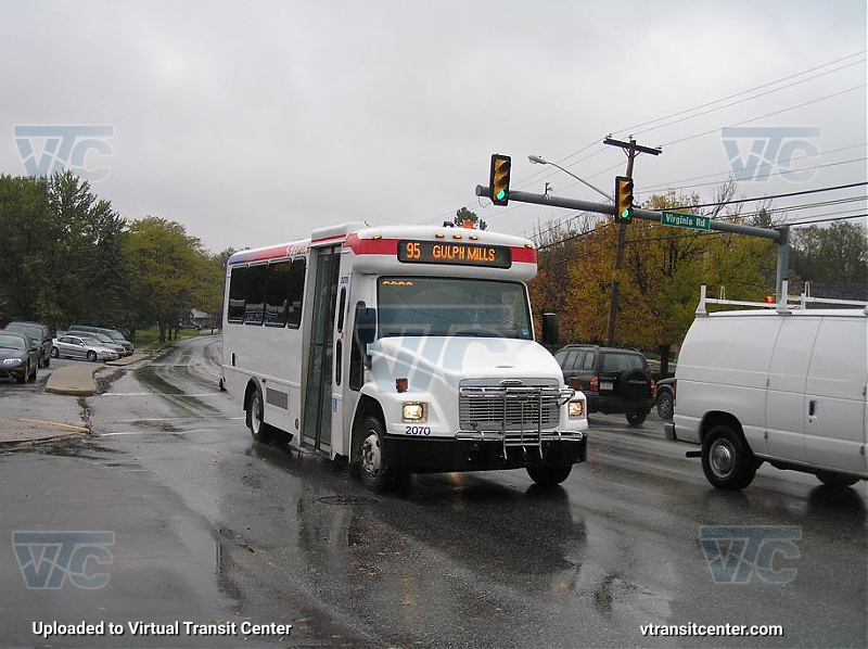 SEPTA 2070 on Route 90
Keywords: SEPTA Bus;Freightliner