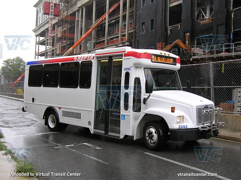 SEPTA 2092 on route 314
September 14th 2006
Keywords: SEPTA Bus;Freightliner