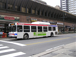 5840h-market-11th-2-5-06_33735728856_o.jpg